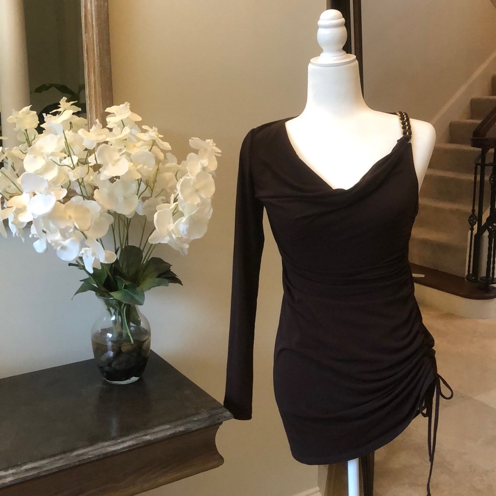 Cache Asymmetric Tunic